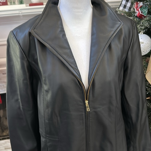 Cole Haan Women’s Wing Collar Leather Jacket - Picture 5 of 16